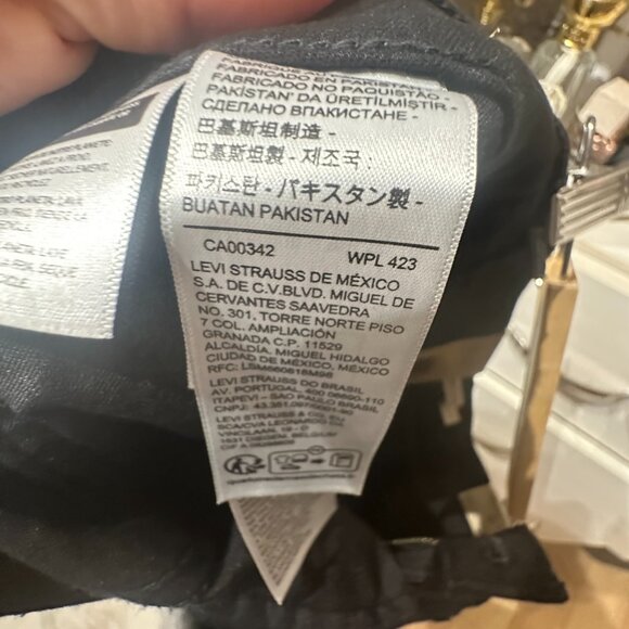 BNWT Levis 720 High Rise Super Skinny 27 - Black - Picture 11 of 14